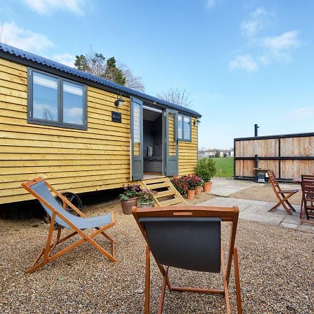 Pass The Keys Whitstable Shepherds Hut Minutes From The Harbour Villa Dış mekan fotoğraf