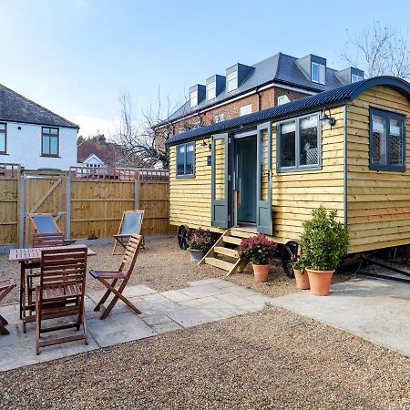 Pass The Keys Whitstable Shepherds Hut Minutes From The Harbour Villa Dış mekan fotoğraf