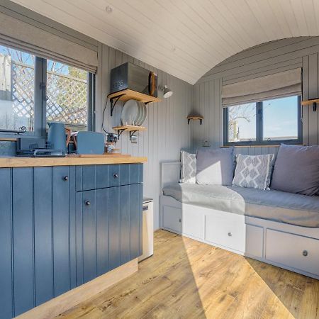 Pass The Keys Whitstable Shepherds Hut Minutes From The Harbour Dış mekan fotoğraf
