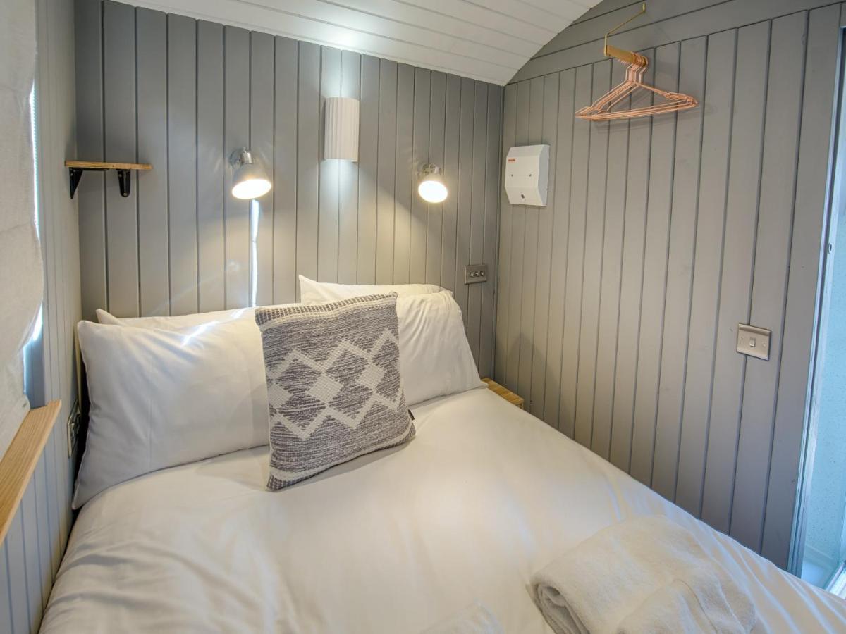 Pass The Keys Whitstable Shepherds Hut Minutes From The Harbour Villa Dış mekan fotoğraf