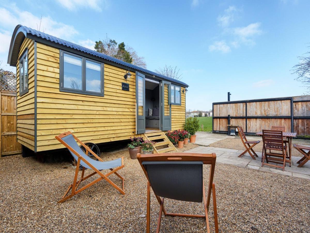 Pass The Keys Whitstable Shepherds Hut Minutes From The Harbour Villa Dış mekan fotoğraf