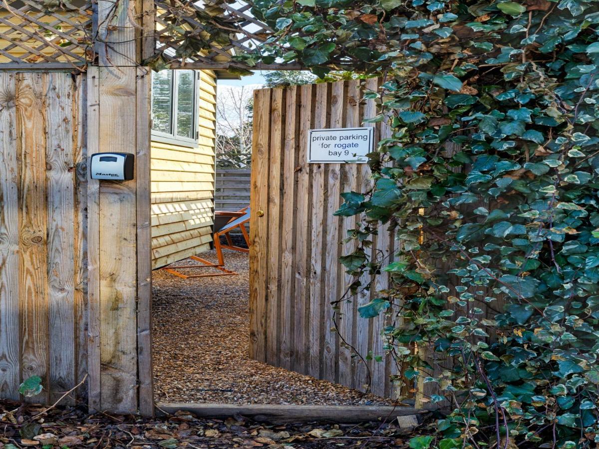 Pass The Keys Whitstable Shepherds Hut Minutes From The Harbour Villa Dış mekan fotoğraf